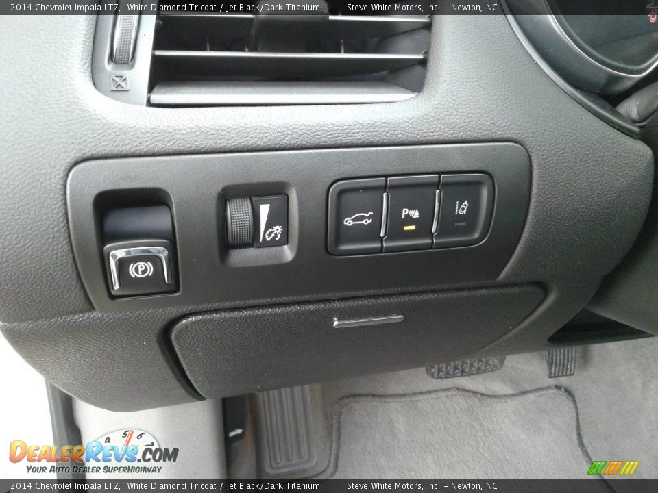 2014 Chevrolet Impala LTZ White Diamond Tricoat / Jet Black/Dark Titanium Photo #16