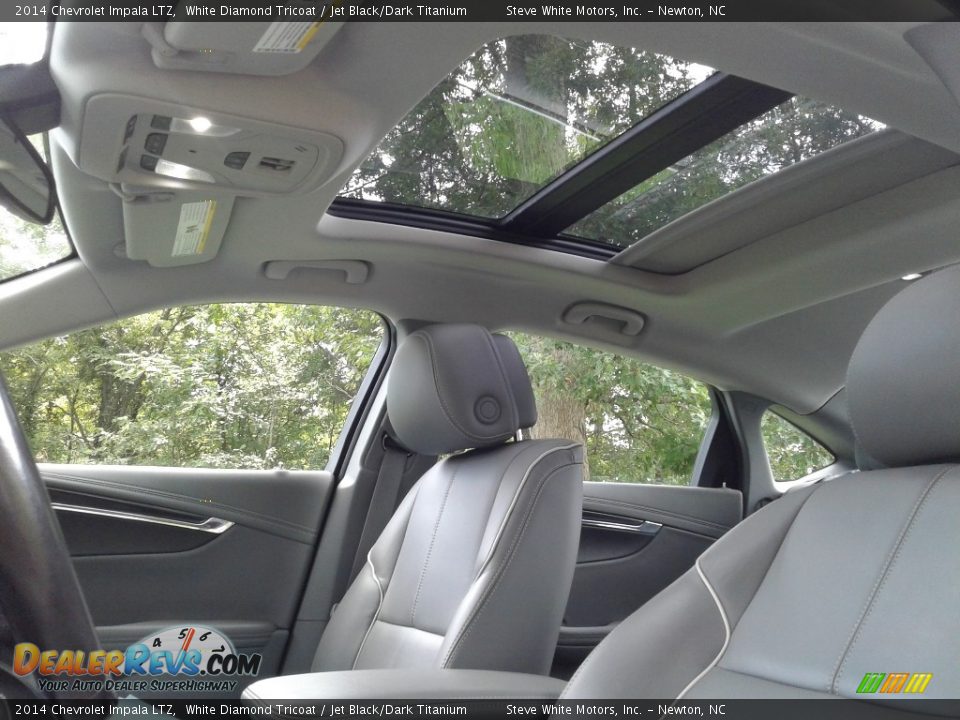 2014 Chevrolet Impala LTZ White Diamond Tricoat / Jet Black/Dark Titanium Photo #32