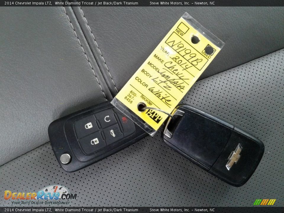 2014 Chevrolet Impala LTZ White Diamond Tricoat / Jet Black/Dark Titanium Photo #33