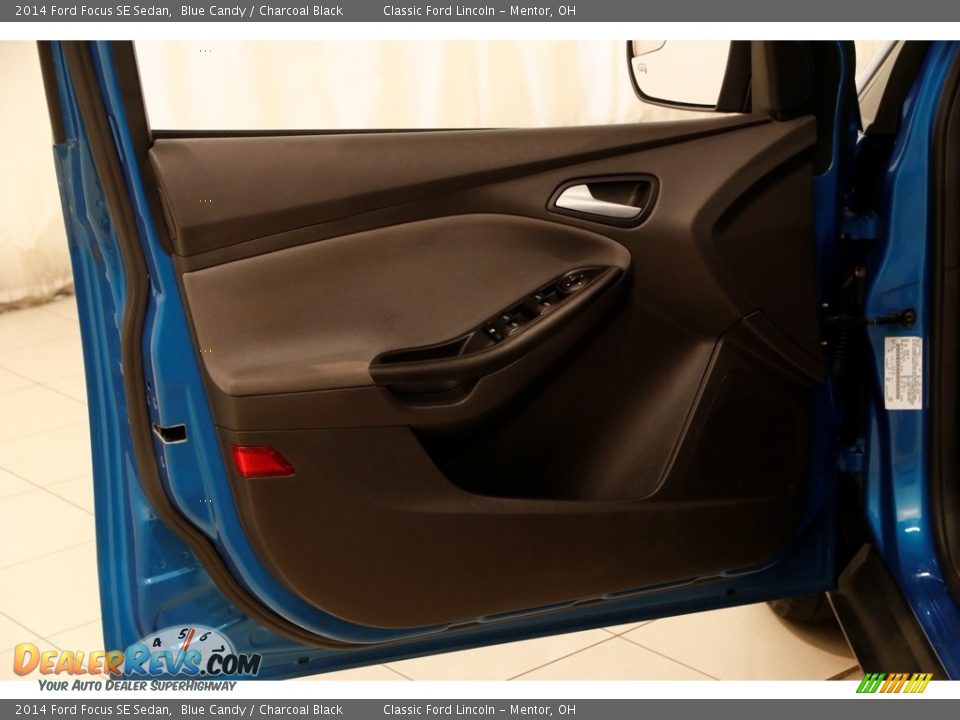2014 Ford Focus SE Sedan Blue Candy / Charcoal Black Photo #4
