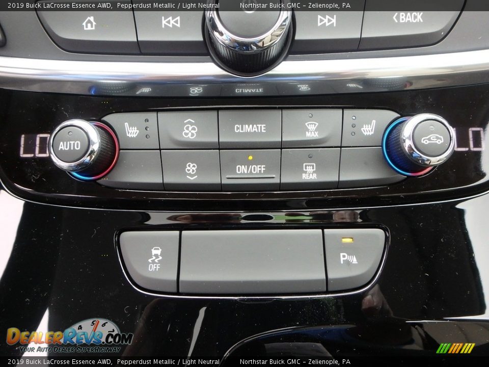 Controls of 2019 Buick LaCrosse Essence AWD Photo #19