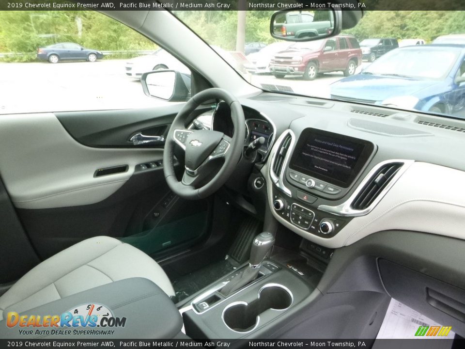 Dashboard of 2019 Chevrolet Equinox Premier AWD Photo #11