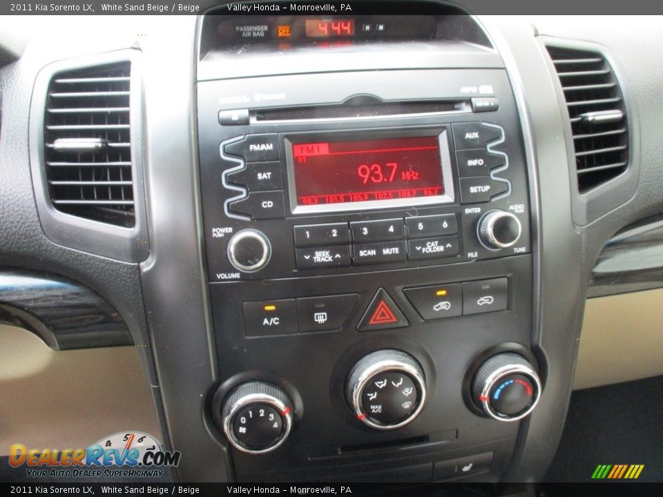 2011 Kia Sorento LX White Sand Beige / Beige Photo #15