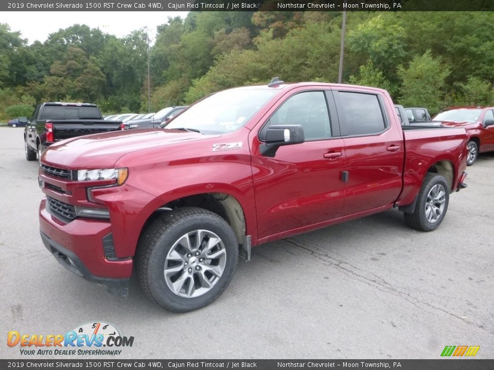 Front 3/4 View of 2019 Chevrolet Silverado 1500 RST Crew Cab 4WD Photo #1