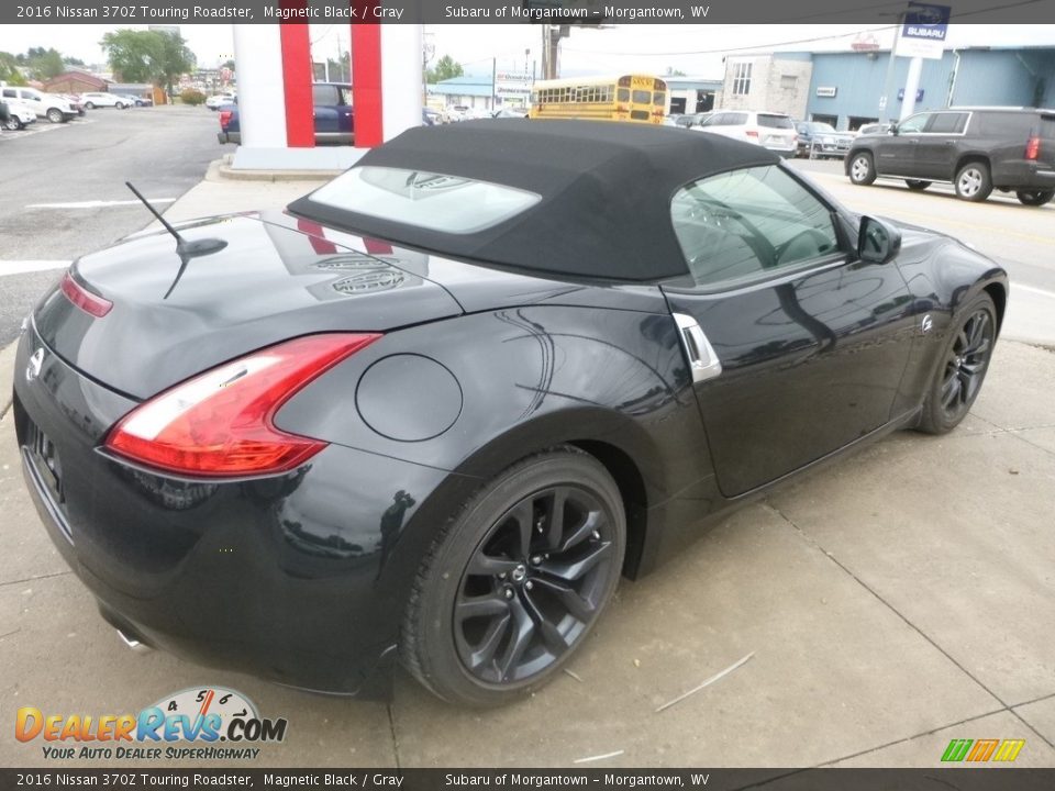 2016 Nissan 370Z Touring Roadster Magnetic Black / Gray Photo #4