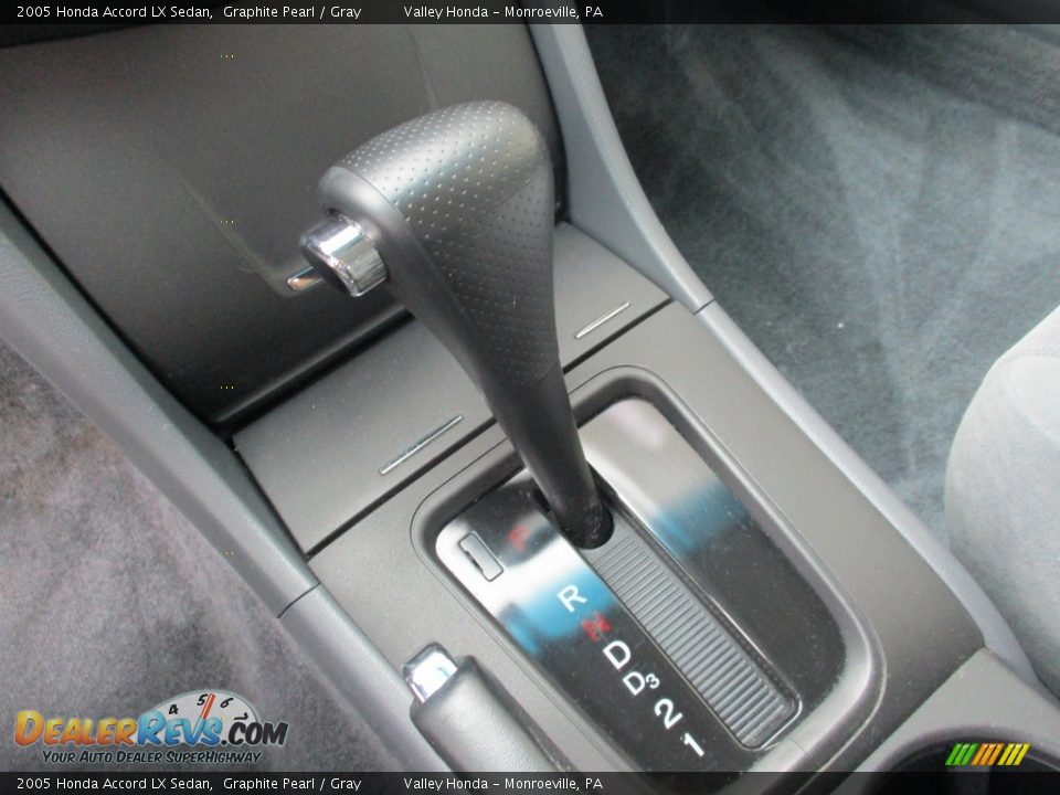 2005 Honda Accord LX Sedan Graphite Pearl / Gray Photo #15