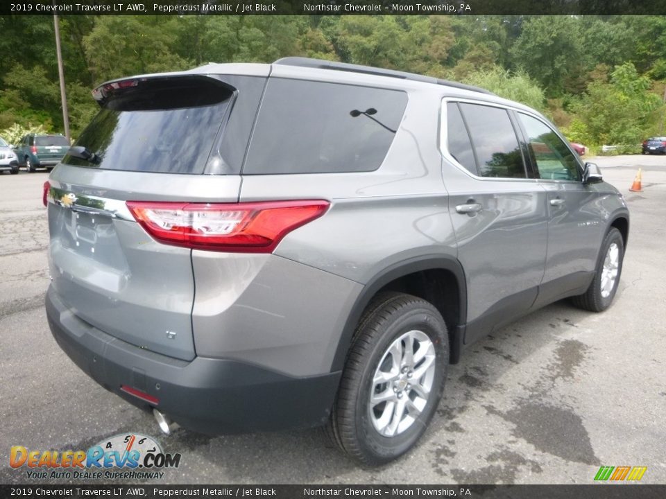 2019 Chevrolet Traverse LT AWD Pepperdust Metallic / Jet Black Photo #5