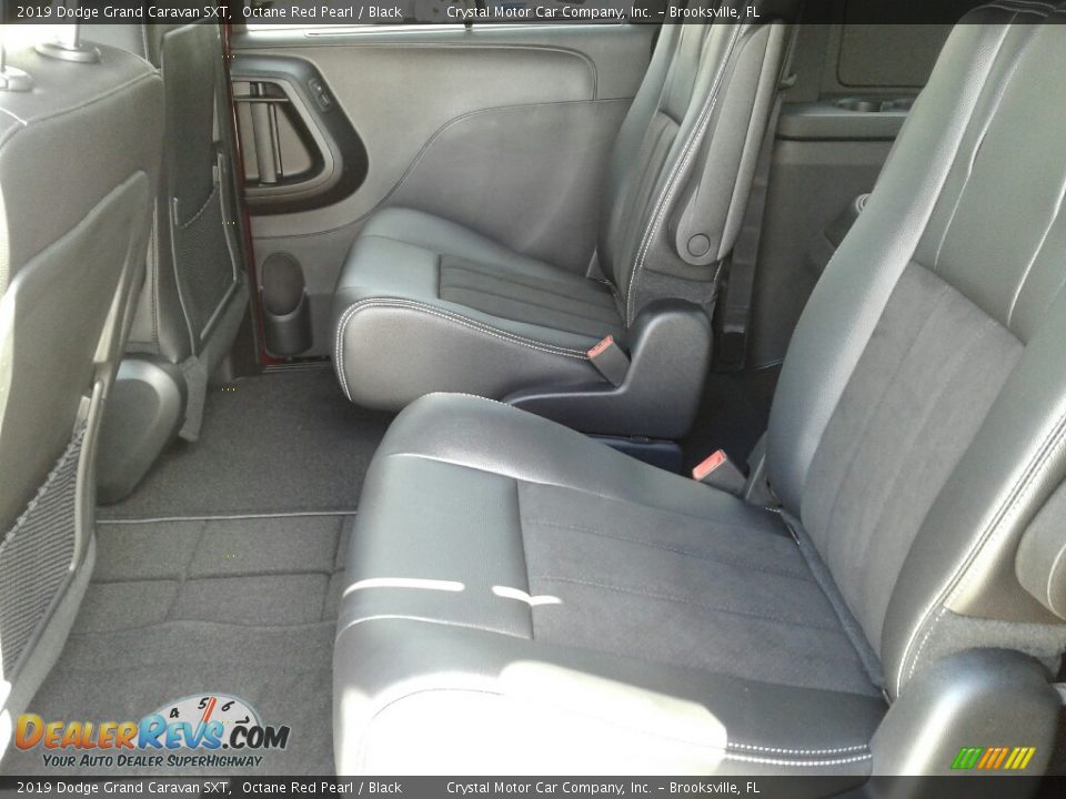 Rear Seat of 2019 Dodge Grand Caravan SXT Photo #10