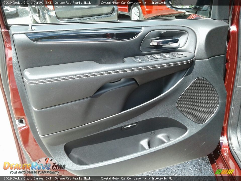 2019 Dodge Grand Caravan SXT Octane Red Pearl / Black Photo #18