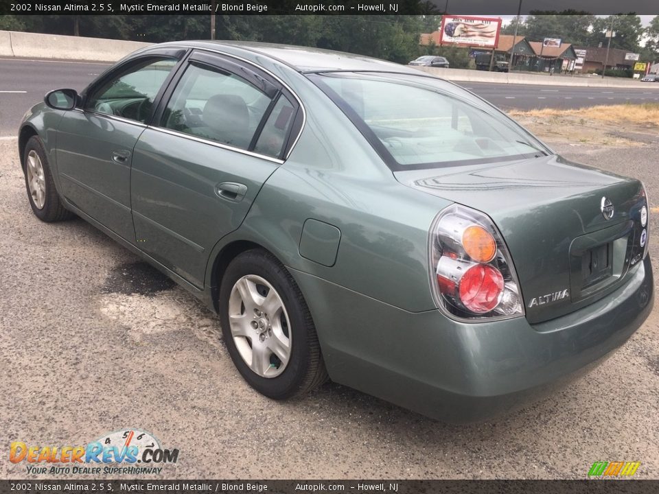2002 Nissan Altima 2.5 S Mystic Emerald Metallic / Blond Beige Photo #2