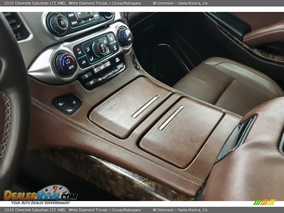 2015 Chevrolet Suburban LTZ 4WD White Diamond Tricoat / Cocoa/Mahogany Photo #24