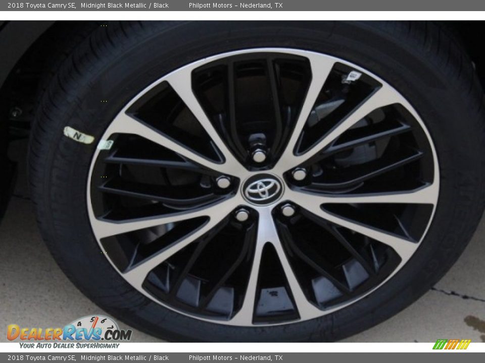 2018 Toyota Camry SE Midnight Black Metallic / Black Photo #5