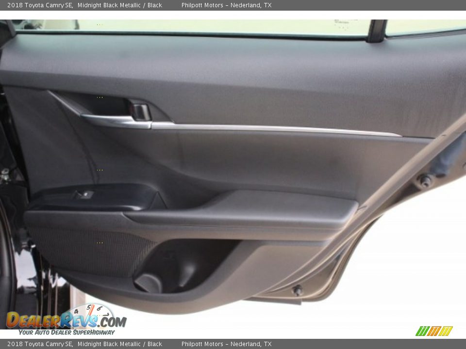 2018 Toyota Camry SE Midnight Black Metallic / Black Photo #27