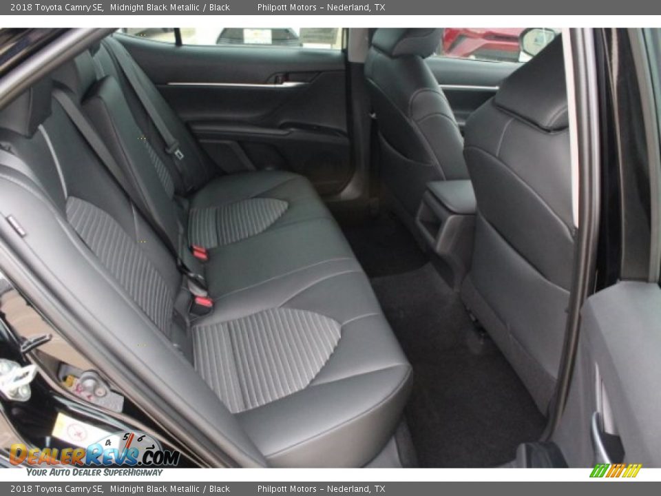 2018 Toyota Camry SE Midnight Black Metallic / Black Photo #28