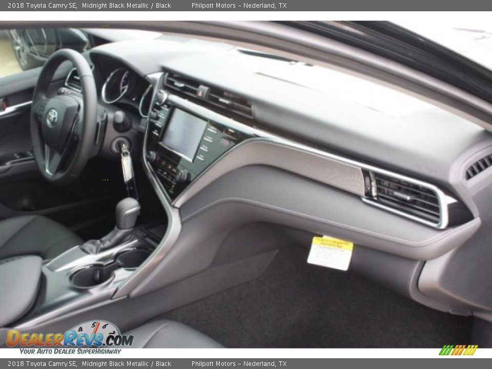 2018 Toyota Camry SE Midnight Black Metallic / Black Photo #30