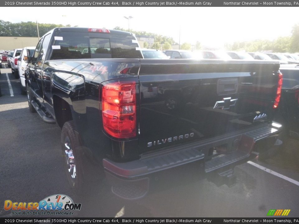 2019 Chevrolet Silverado 3500HD High Country Crew Cab 4x4 Black / High Country Jet Black/­Medium Ash Gray Photo #2