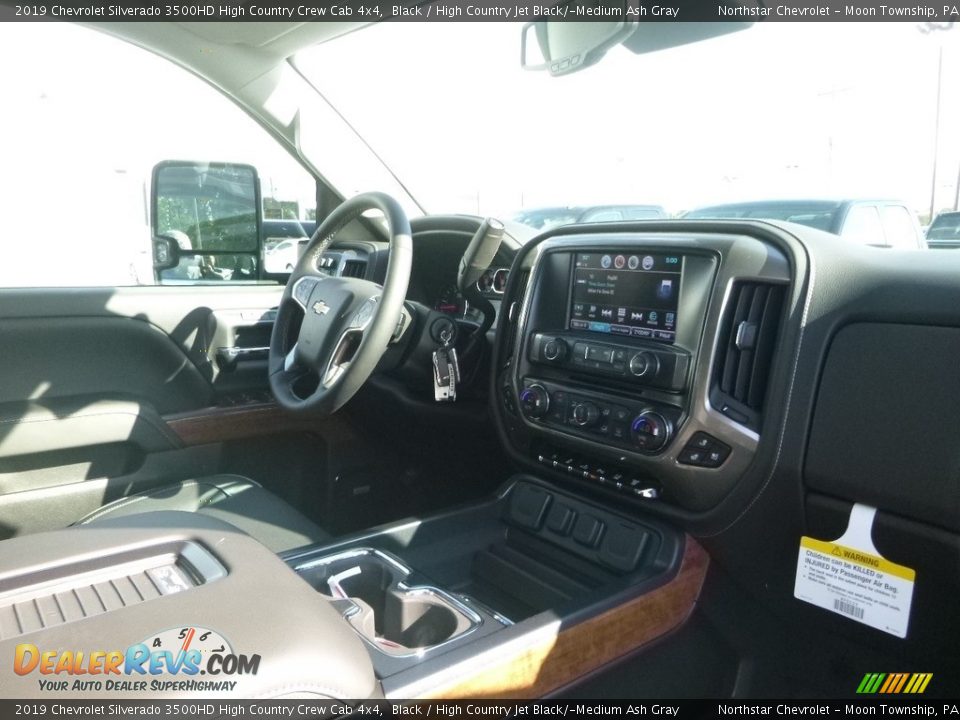2019 Chevrolet Silverado 3500HD High Country Crew Cab 4x4 Black / High Country Jet Black/­Medium Ash Gray Photo #9