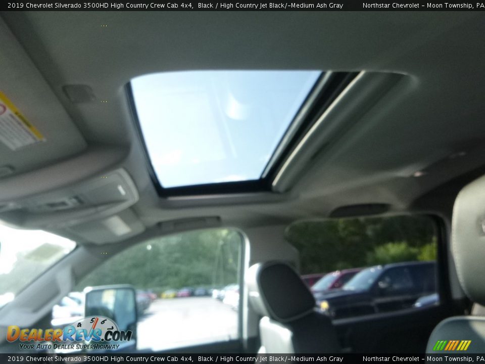 2019 Chevrolet Silverado 3500HD High Country Crew Cab 4x4 Black / High Country Jet Black/­Medium Ash Gray Photo #17