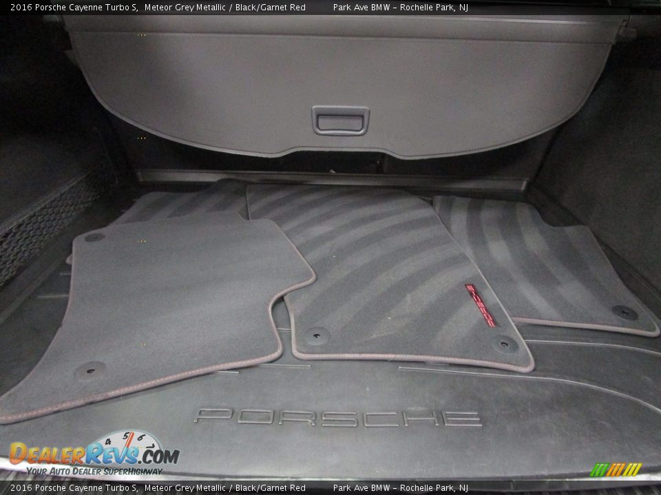 2016 Porsche Cayenne Turbo S Meteor Grey Metallic / Black/Garnet Red Photo #23