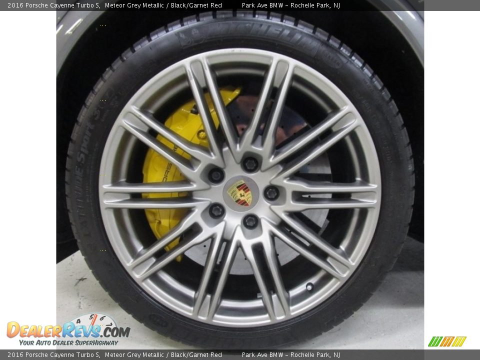 2016 Porsche Cayenne Turbo S Meteor Grey Metallic / Black/Garnet Red Photo #31