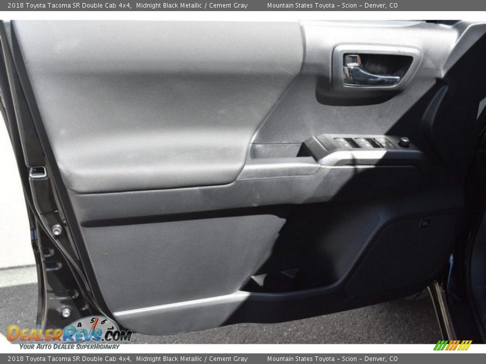 2018 Toyota Tacoma SR Double Cab 4x4 Midnight Black Metallic / Cement Gray Photo #20