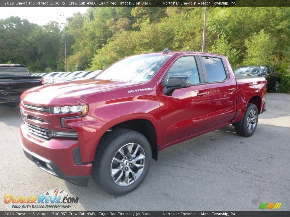 Front 3/4 View of 2019 Chevrolet Silverado 1500 RST Crew Cab 4WD Photo #1