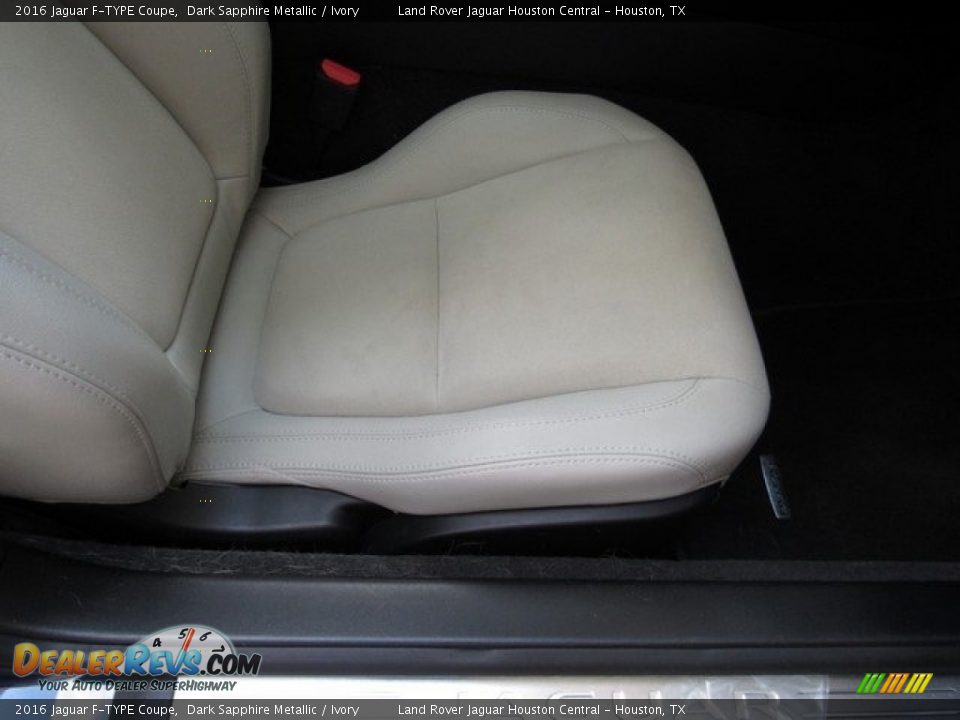 2016 Jaguar F-TYPE Coupe Dark Sapphire Metallic / Ivory Photo #17