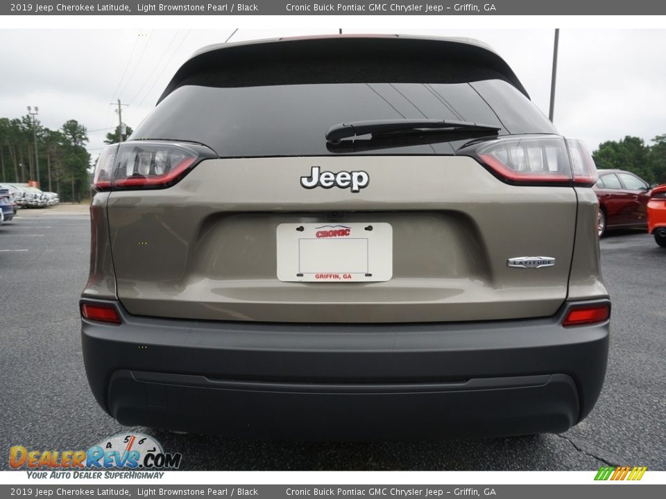 2019 Jeep Cherokee Latitude Light Brownstone Pearl / Black Photo #11