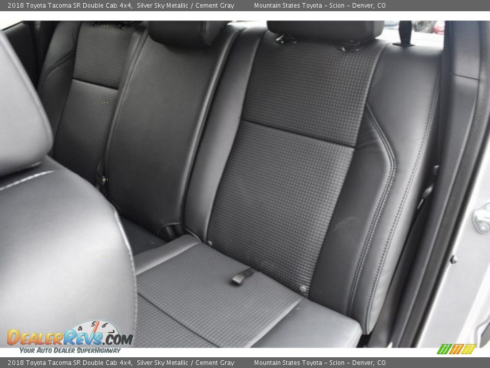 2018 Toyota Tacoma SR Double Cab 4x4 Silver Sky Metallic / Cement Gray Photo #16