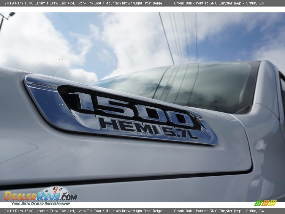 2019 Ram 1500 Laramie Crew Cab 4x4 Ivory Tri–Coat / Mountain Brown/Light Frost Beige Photo #4