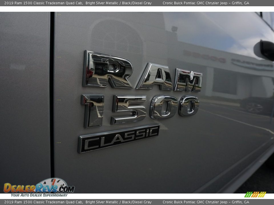 2019 Ram 1500 Classic Tradesman Quad Cab Bright Silver Metallic / Black/Diesel Gray Photo #5
