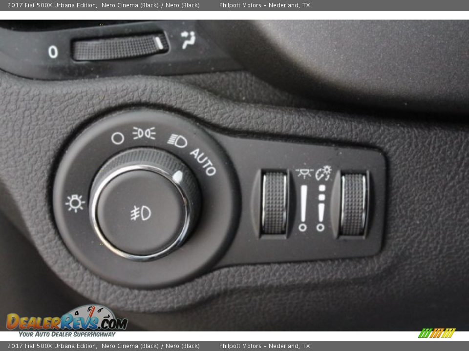 Controls of 2017 Fiat 500X Urbana Edition Photo #27