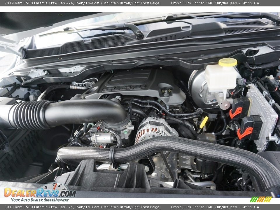 2019 Ram 1500 Laramie Crew Cab 4x4 Ivory Tri–Coat / Mountain Brown/Light Frost Beige Photo #10