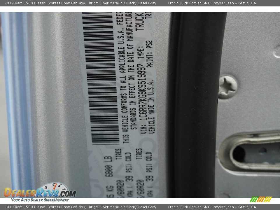 2019 Ram 1500 Classic Express Crew Cab 4x4 Bright Silver Metallic / Black/Diesel Gray Photo #16