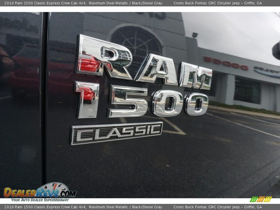 2019 Ram 1500 Classic Express Crew Cab 4x4 Maximum Steel Metallic / Black/Diesel Gray Photo #7