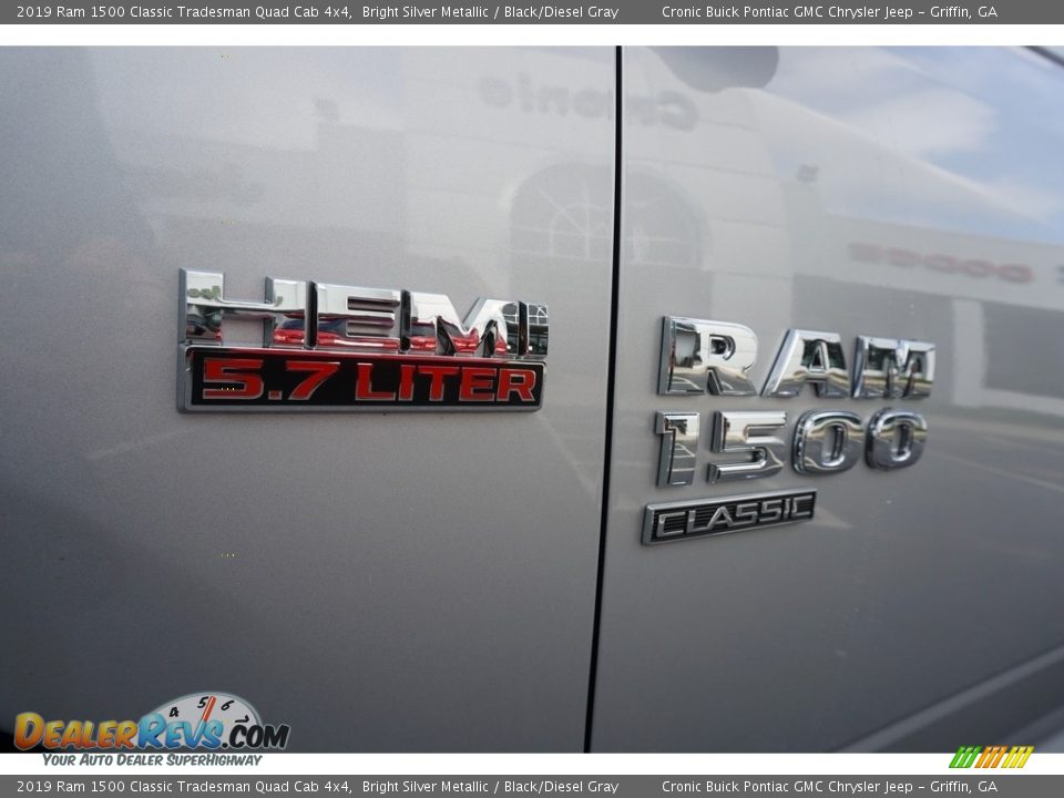 2019 Ram 1500 Classic Tradesman Quad Cab 4x4 Bright Silver Metallic / Black/Diesel Gray Photo #8