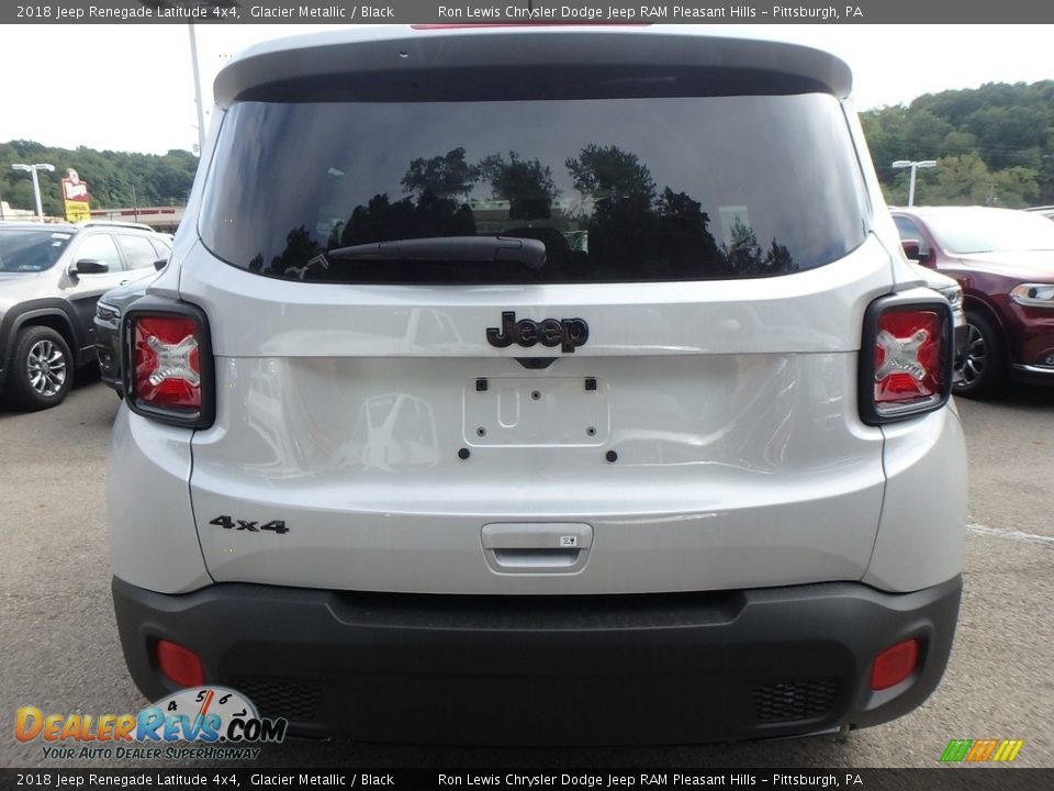 2018 Jeep Renegade Latitude 4x4 Glacier Metallic / Black Photo #4