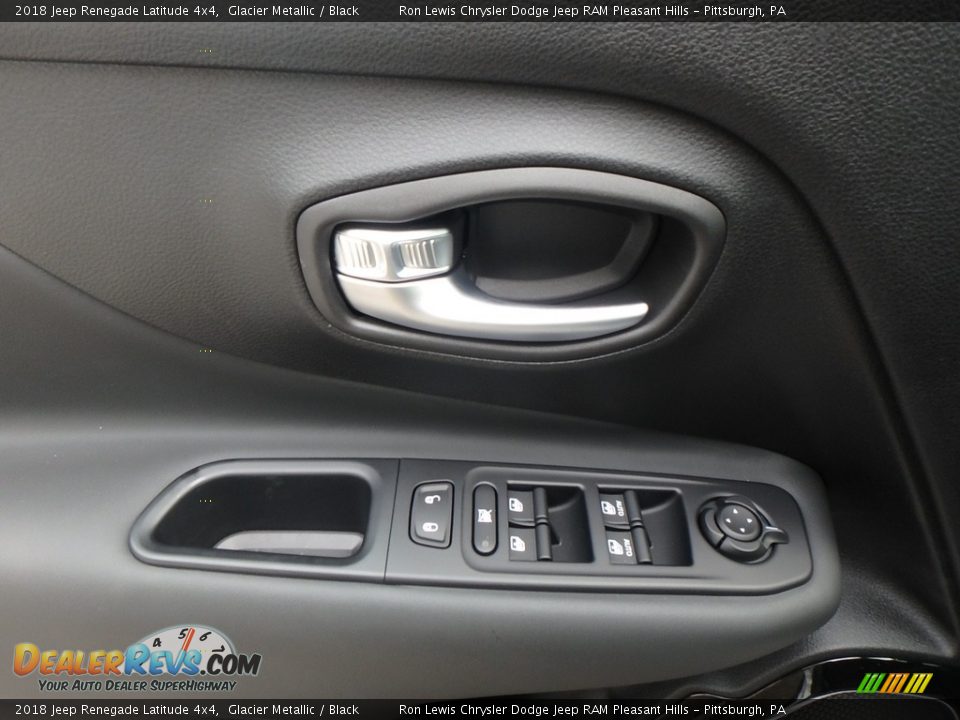 2018 Jeep Renegade Latitude 4x4 Glacier Metallic / Black Photo #13