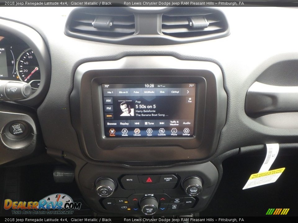 2018 Jeep Renegade Latitude 4x4 Glacier Metallic / Black Photo #16