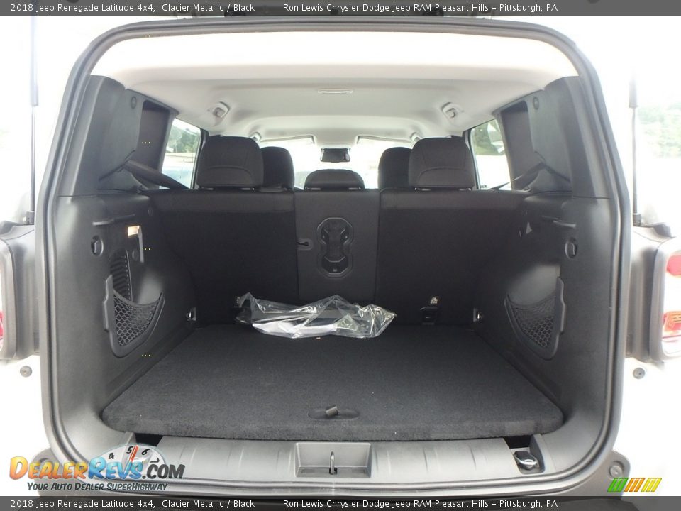 2018 Jeep Renegade Latitude 4x4 Glacier Metallic / Black Photo #20