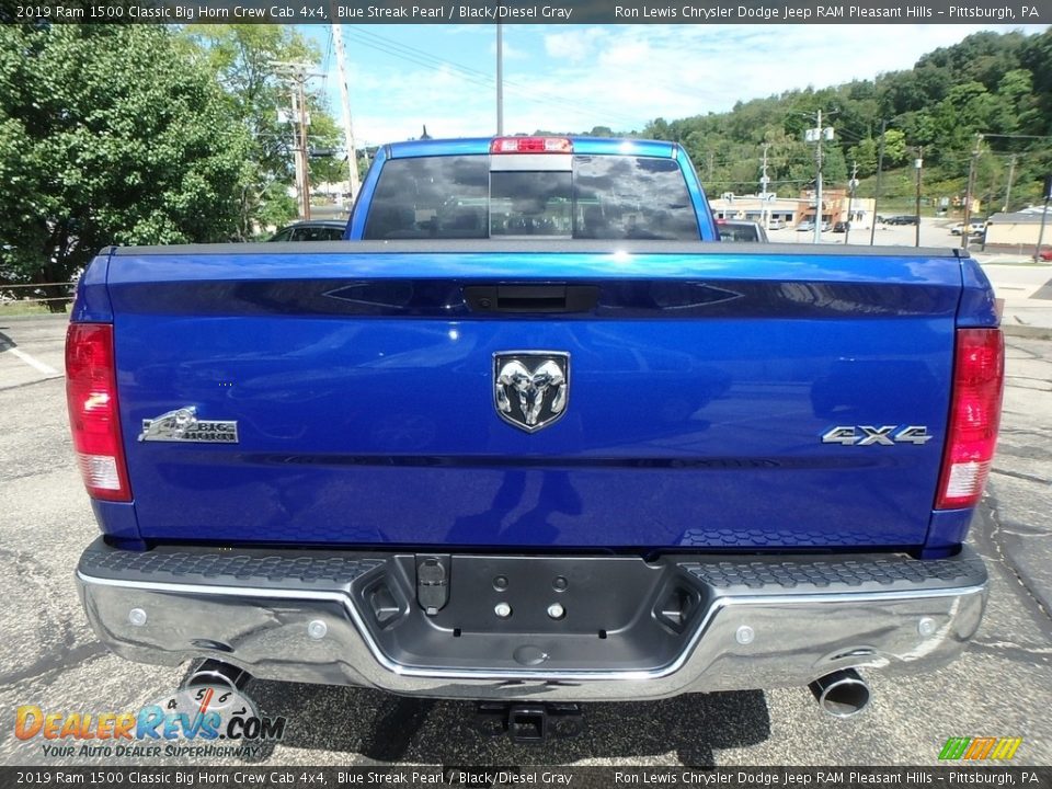 2019 Ram 1500 Classic Big Horn Crew Cab 4x4 Blue Streak Pearl / Black/Diesel Gray Photo #4