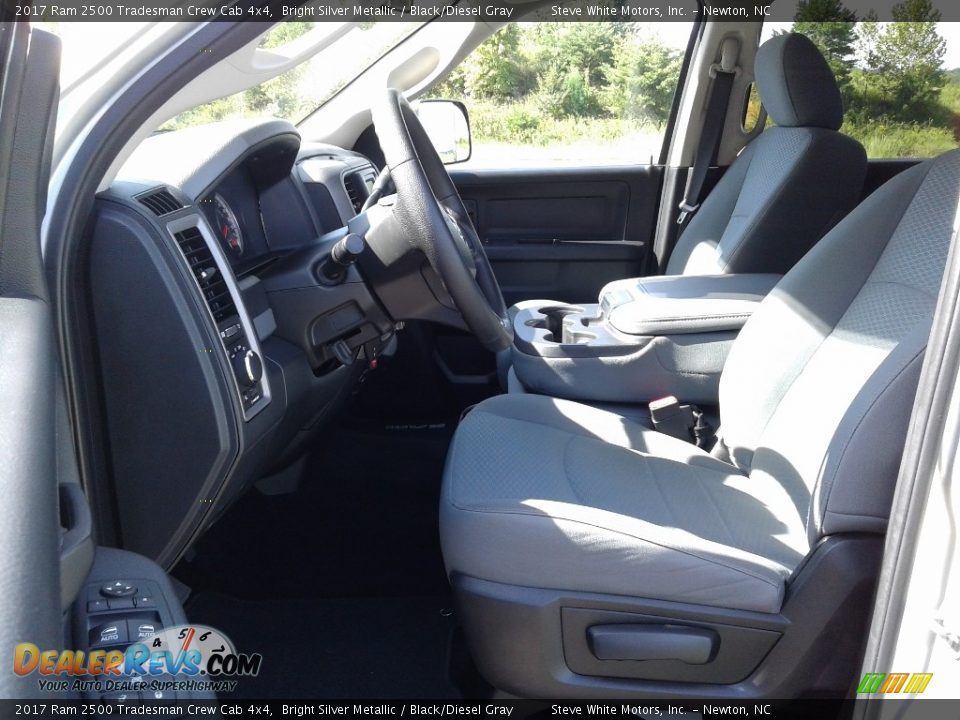 2017 Ram 2500 Tradesman Crew Cab 4x4 Bright Silver Metallic / Black/Diesel Gray Photo #10