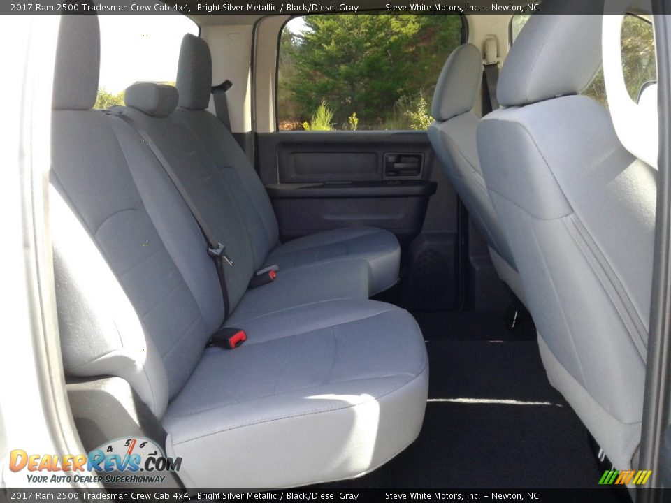 2017 Ram 2500 Tradesman Crew Cab 4x4 Bright Silver Metallic / Black/Diesel Gray Photo #14