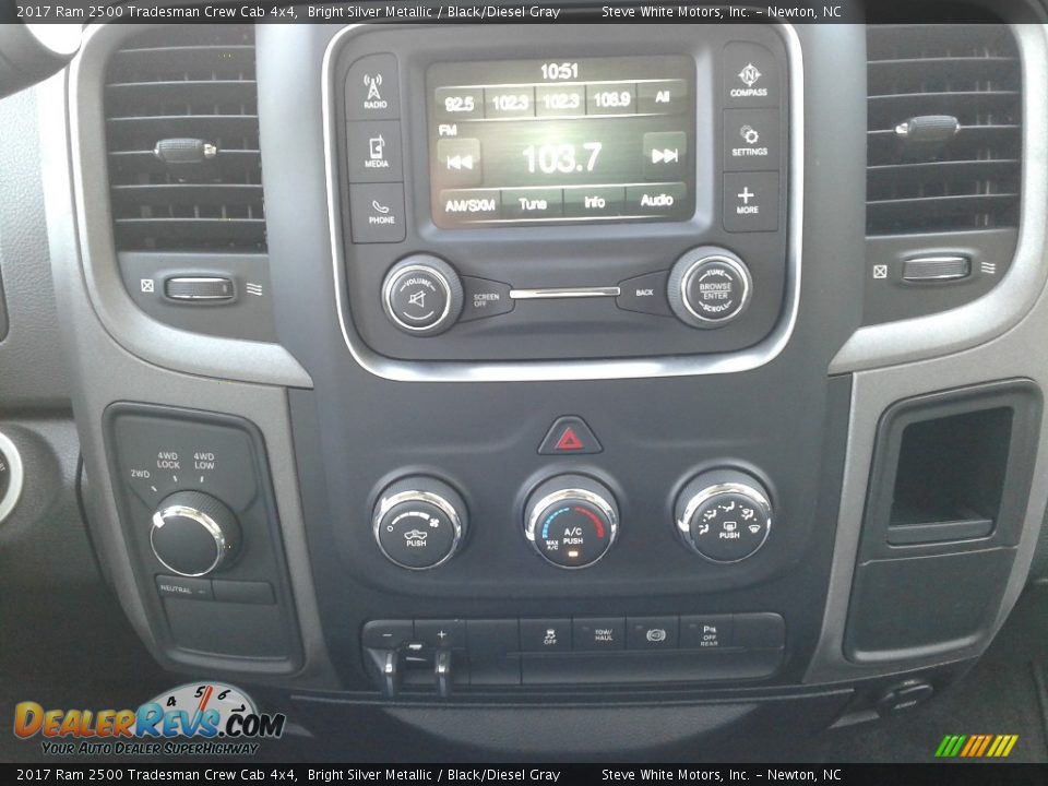 2017 Ram 2500 Tradesman Crew Cab 4x4 Bright Silver Metallic / Black/Diesel Gray Photo #19