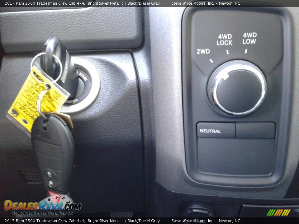 2017 Ram 2500 Tradesman Crew Cab 4x4 Bright Silver Metallic / Black/Diesel Gray Photo #22