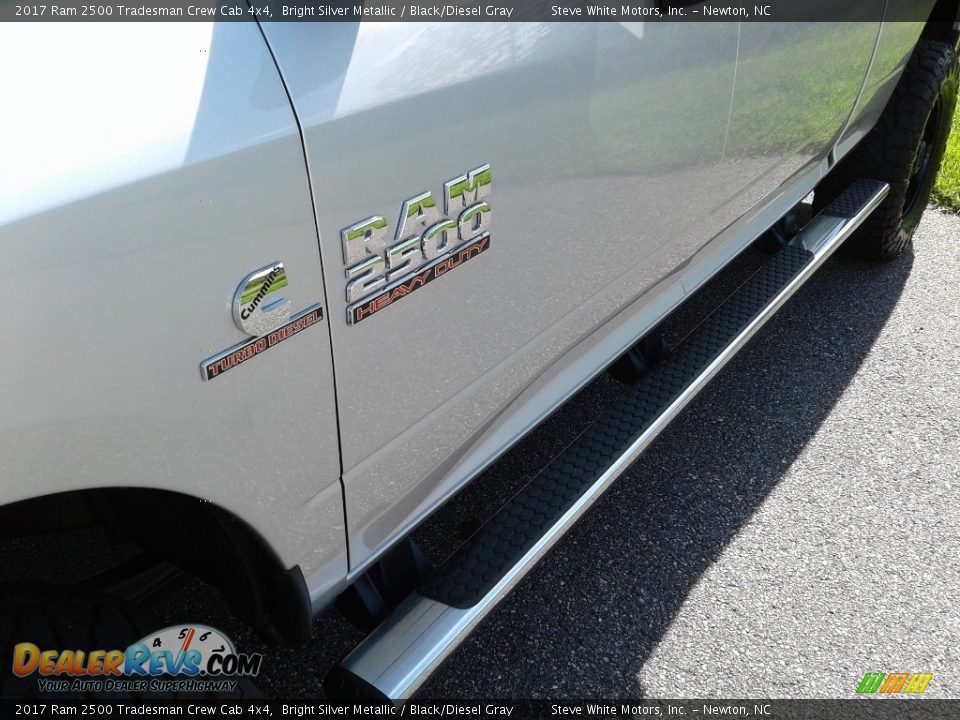 2017 Ram 2500 Tradesman Crew Cab 4x4 Bright Silver Metallic / Black/Diesel Gray Photo #26
