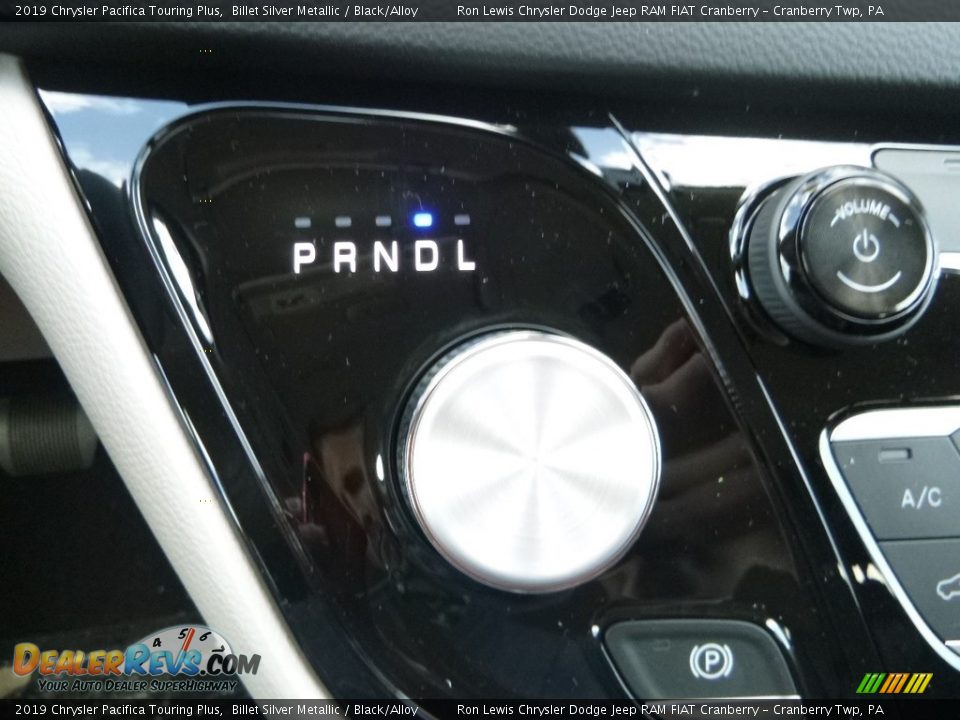 2019 Chrysler Pacifica Touring Plus Billet Silver Metallic / Black/Alloy Photo #20