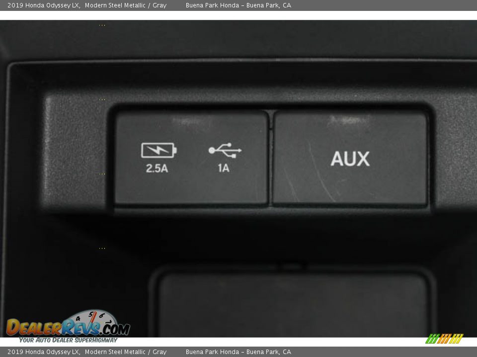 2019 Honda Odyssey LX Modern Steel Metallic / Gray Photo #26
