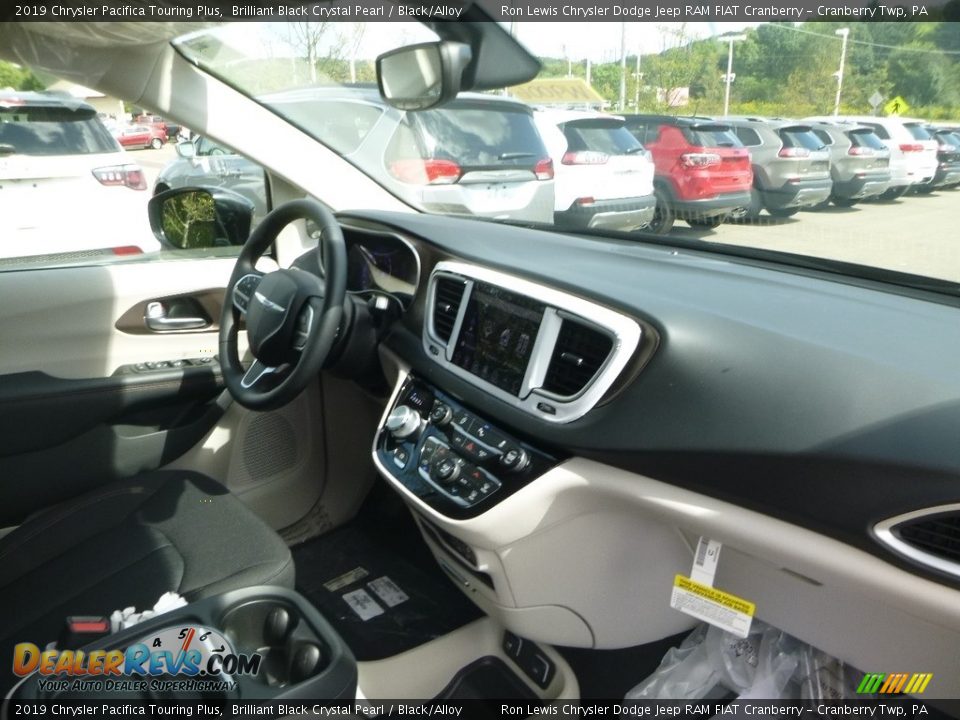 2019 Chrysler Pacifica Touring Plus Brilliant Black Crystal Pearl / Black/Alloy Photo #11