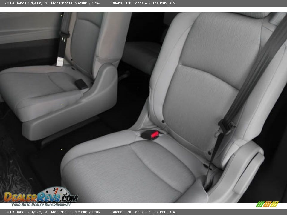 2019 Honda Odyssey LX Modern Steel Metallic / Gray Photo #28
